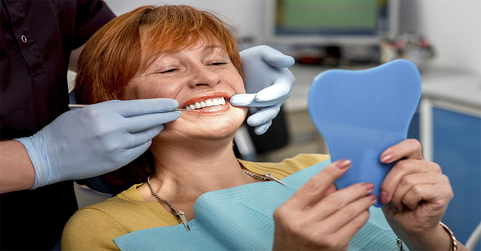 Saiba tudo sobre prótese dental com a Dra. Joana Ozi